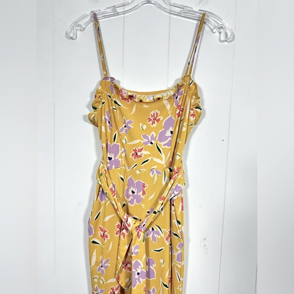 BCBGeneration Floral Colorful Jumpsuit with Square Neck and Ruffle Trim XXS - Picture 5 of 14